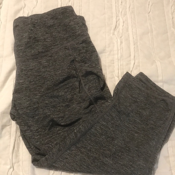 Champion Pants - 🏋️‍♀️ Grey crops🏋️‍♀️